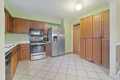 305 N Bone Dr, Normal, IL 61761 photo 11