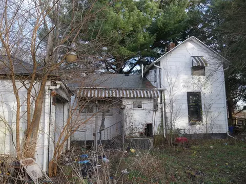 Exterior - 495 W Concord Pl, Sheldon, IL 60966 photo 7 of 12