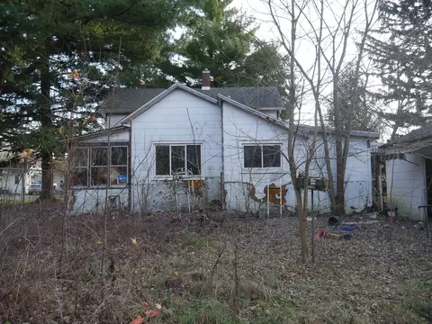 Exterior - 495 W Concord Pl, Sheldon, IL 60966 photo 6 of 12