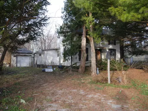 Exterior - 495 W Concord Pl, Sheldon, IL 60966 photo 4 of 12