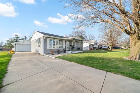 251 Reid Rd, Genoa, IL 60135