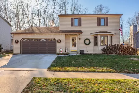 1305 Clover Ln, Normal, IL 61761