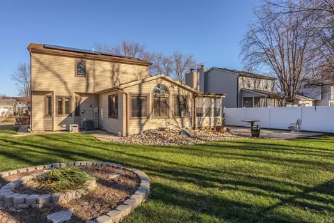Exterior - 1305 Clover Ln, Normal, IL 61761 photo 2 of 5