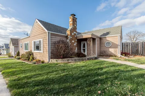 506 W Chestnut St, Dalzell, IL 61320
