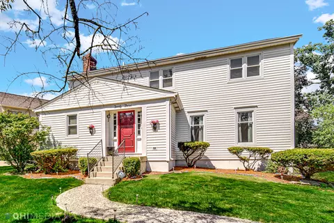 23 Concord Dr, Oak Brook, IL 60523