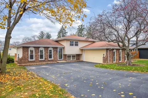 4940 Francisco Ave, Downers Grove, IL 60515