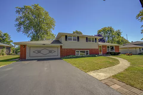 16501 Leslie Ann Dr, Tinley Park, IL 60477