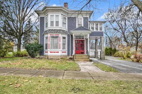 1013 Madison St, Lockport, IL 60441