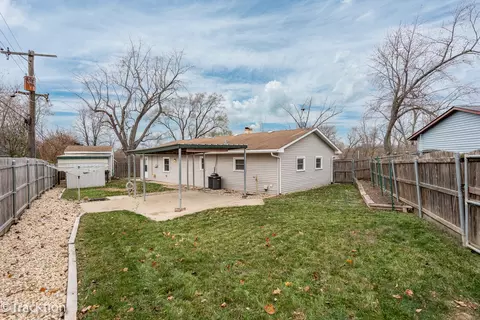 304 Stuart Ct # B, Lockport, IL 60441 photo 14