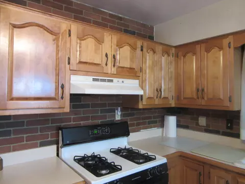 Kitchen - 23816 W Renwick Rd, Plainfield, IL 60544 photo 4 of 4