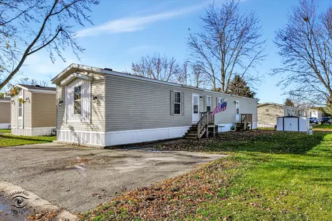 72 Apple Ln, Bourbonnais, IL 60914