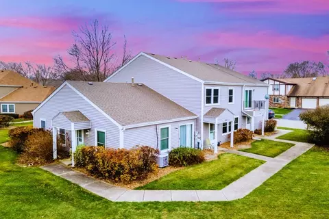 208 Manor Dr #A, New Lenox, IL 60451