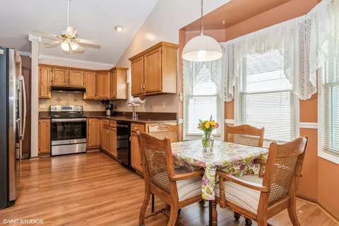 Kitchen - 13482 S Silverleaf Rd, Plainfield, IL 60544 photo 2 of 2