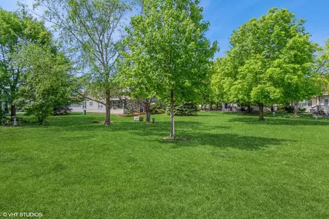 Exterior - 13482 S Silverleaf Rd, Plainfield, IL 60544 photo 2 of 2