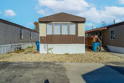 9001 S Cicero Ave #D, Oak Lawn, IL 60453