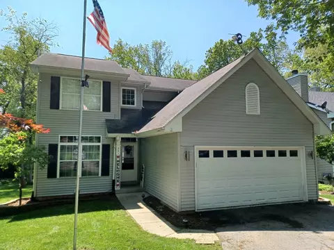 241 Rochester Rd, Poplar Grove, IL 61065