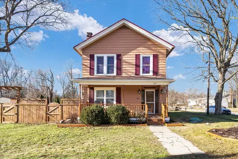 109 N Harrison St, Sidney, IL 61877