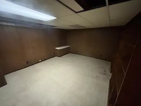 2002 Shooting Park Rd, Peru, IL 61354 photo 18
