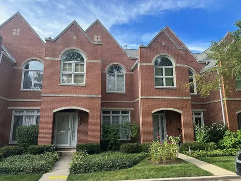 4218 W Thorndale Ave, Chicago, IL 60646