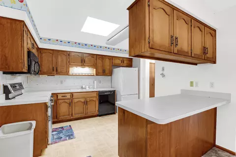 Kitchen - 615 E Walnut St, Peotone, IL 60468 photo 1 of 3