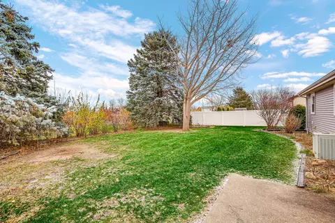 Exterior - 615 E Walnut St, Peotone, IL 60468 photo 6 of 6