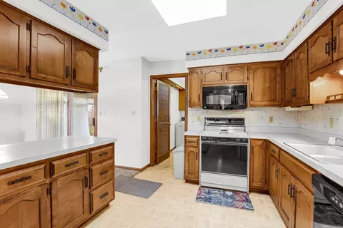 Kitchen - 615 E Walnut St, Peotone, IL 60468 photo 3 of 3
