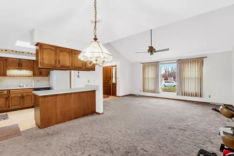 Living - 615 E Walnut St, Peotone, IL 60468 photo 5 of 5