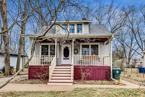 26 W136 Jewell Rd, Wheaton, IL 60187
