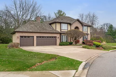 1533 Greenleaf Ct, Bartlett, IL 60103 photo 2