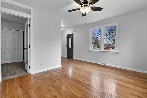 2423 Beachside Rd, Mchenry, IL 60050 photo 7
