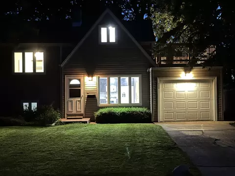 226 N Wisconsin Ave, Villa Park, IL 60181