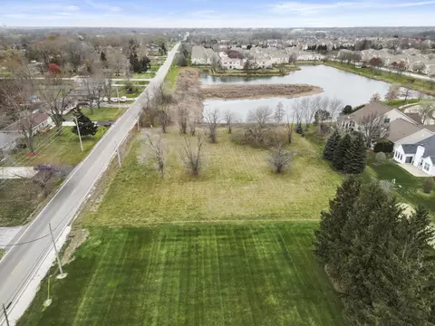 2070 Sheffer Rd, Aurora, IL 60505 photo 2