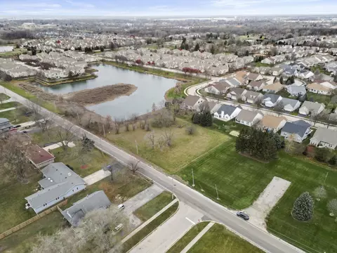 2070 Sheffer Rd, Aurora, IL 60505 photo 9