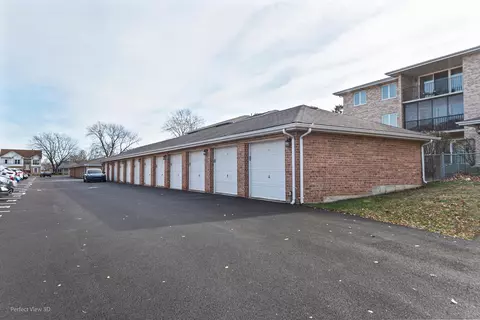 Exterior - 4943 E Circle Dr #303, Crestwood, IL 60445 photo 3 of 6