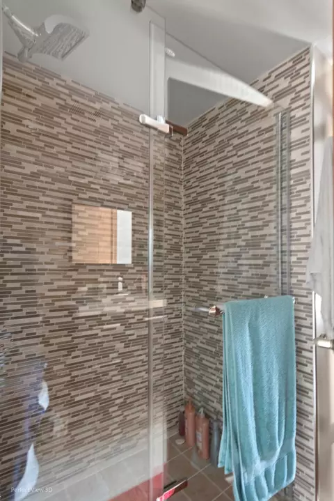 Bath - 4943 E Circle Dr #303, Crestwood, IL 60445 photo 4 of 4