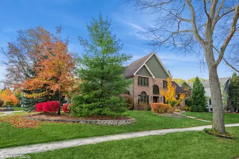 1240 Foothill Dr, Wheaton, IL 60189