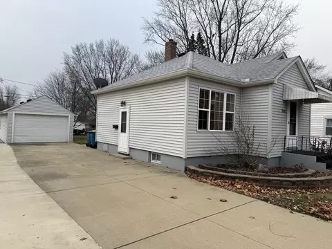 2622 4th St, Peru, IL 61354 photo 2