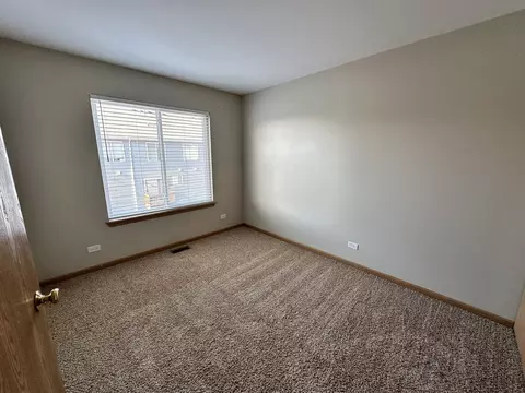Bedroom - 896 Emerald Dr, Pingree Grove, IL 60140 photo 3 of 4