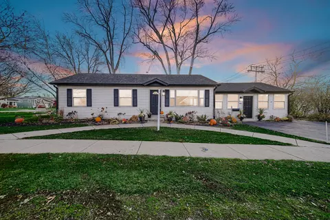 416 Elm St, Wheaton, IL 60189
