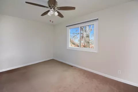 Bedroom - 1405 E Vernon Ave #4, Normal, IL 61761 photo 1 of 5