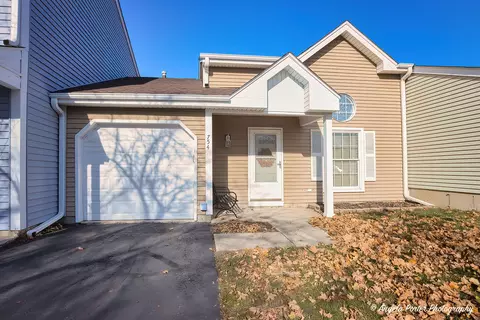 754 Brittany Ln, Island Lake, IL 60042
