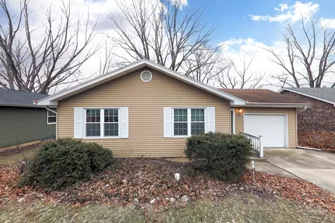 207 Maplewood Dr, North Aurora, IL 60542
