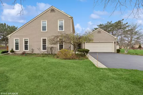 14 The Court Of Stone Crk, Northbrook, IL 60062