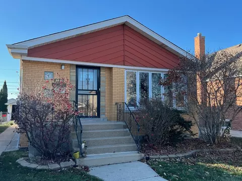 5850 S Nashville Ave, Chicago, IL 60638