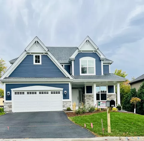 6447 Coach House Rd, Lisle, IL 60532