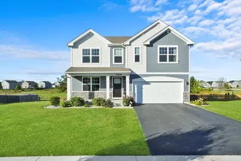 3109 Rehbehn Ct, Yorkville, IL 60560