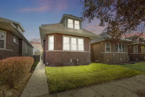11621 S Hale Ave, Chicago, IL 60643