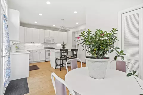 265 N West St, Wheaton, IL 60187 photo 18