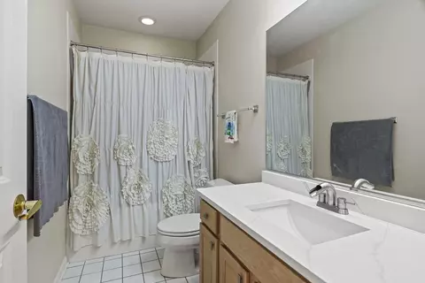 265 N West St, Wheaton, IL 60187 photo 32