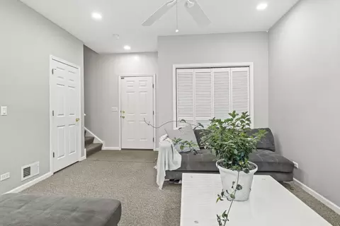 265 N West St, Wheaton, IL 60187 photo 7